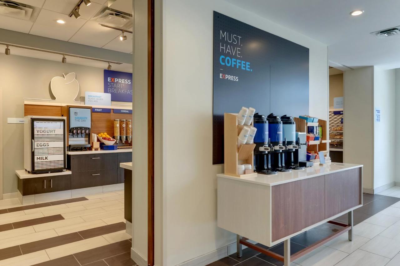 Holiday Inn Express - Wilmington - Porters Neck By Ihg Eksteriør bilde