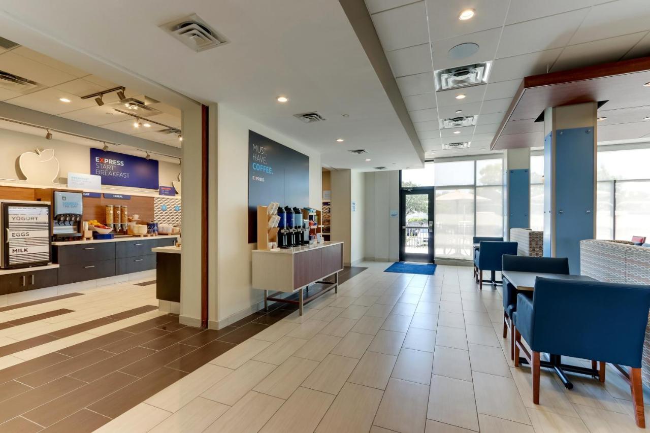 Holiday Inn Express - Wilmington - Porters Neck By Ihg Eksteriør bilde